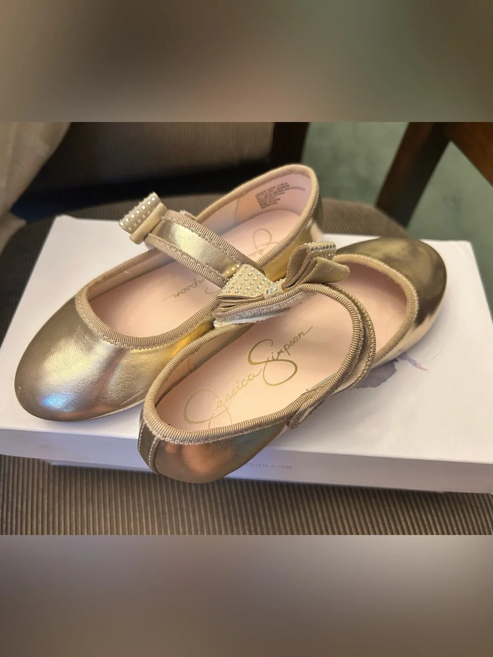 Size 11 Jessica Simpson Metallic Gold Bow Strap Girls' Dress Flats